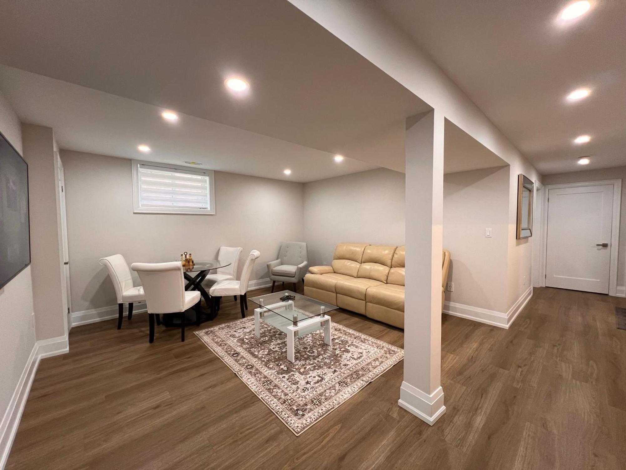 2 Bedroom 1 Parking Basement Unit Richmond Hill Exterior foto